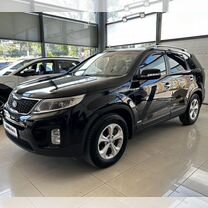 Kia Sorento 2.2 AT, 2013, 200 000 км, с пробегом, цена 2 075 000 руб.