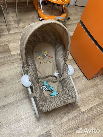 Шезлонг детский babyton