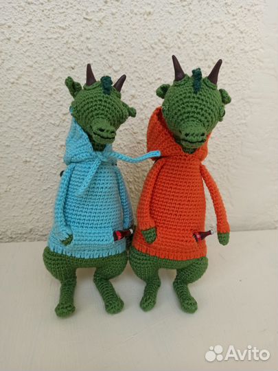 Дракон вязаный в худи