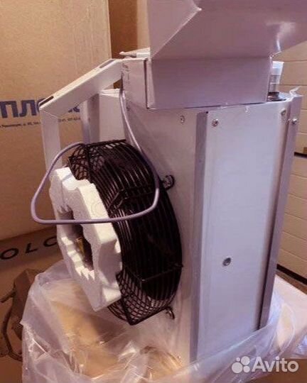 Водяной тепловентилятор 14 кВт кэв-25T3W2