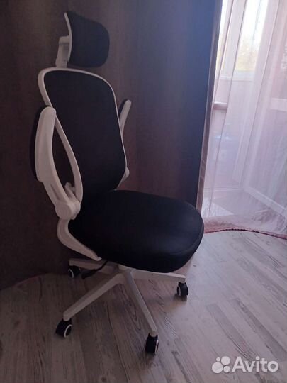 Компьютерное кресло