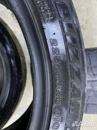 Bridgestone Blizzak Revo2 225/45 R18