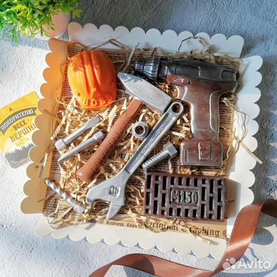 Подарок строителю на 23 февраля, шоколад