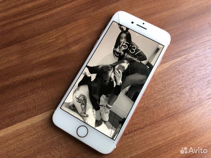 Телефон iPhone 7