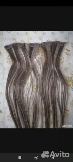 Волосы на заколках