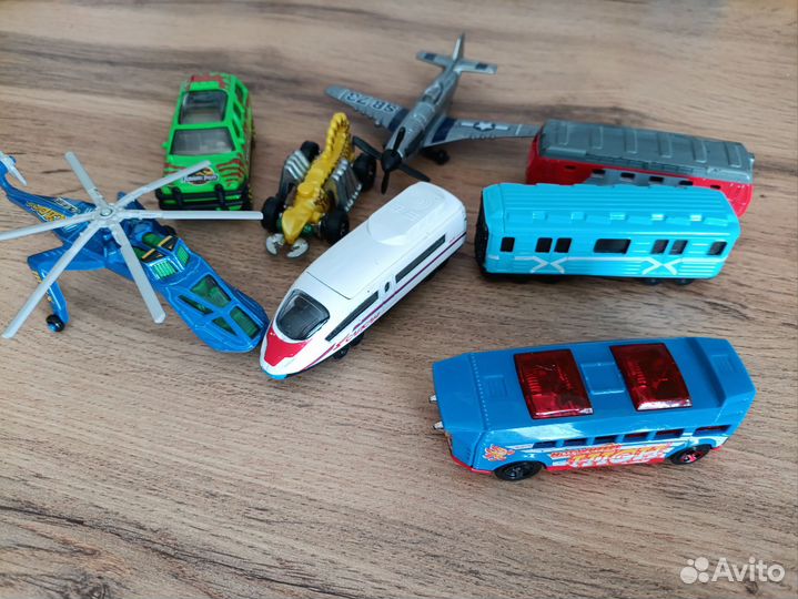 Hot wheels машинки