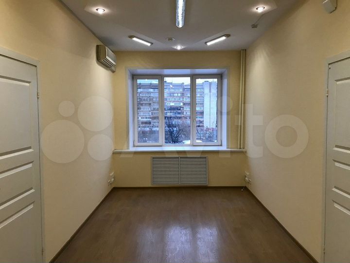 Офис, 1350 м²
