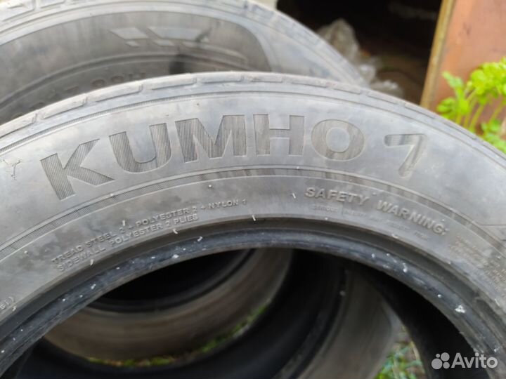 Kumho 722 225/60 R17