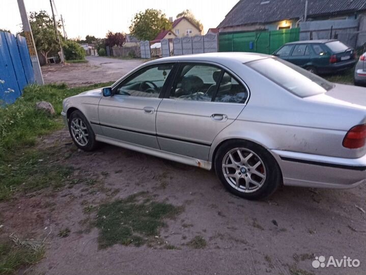 Бмв е39 разбор по частям