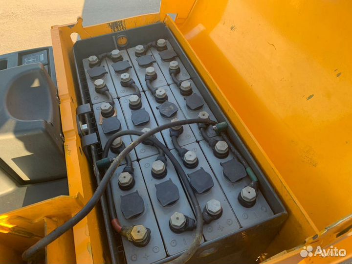 Транспортировщик паллет Jungheinrich ECE 118 Б/У