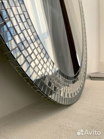 Зеркало овальной формы - фаберже