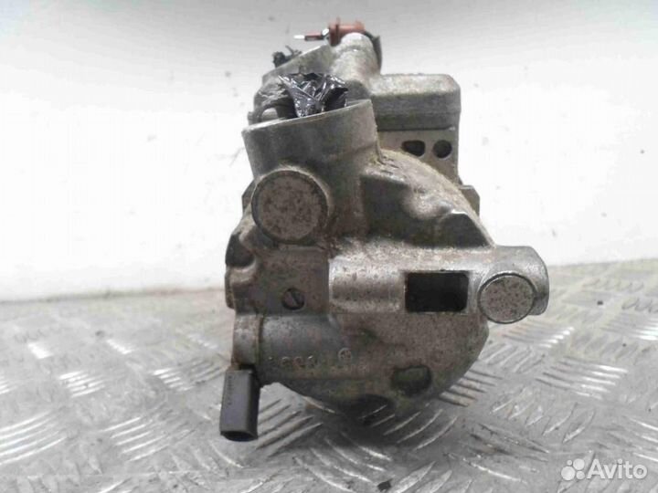 Компрессор системы кондиционирования Audi A4/RS4/S