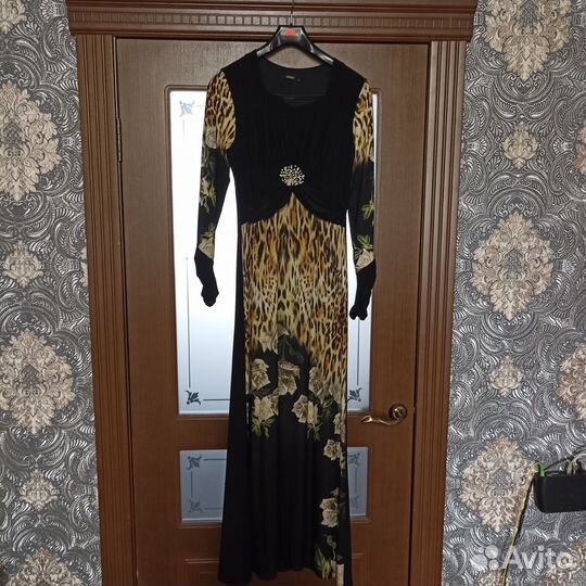 Платье женское 44