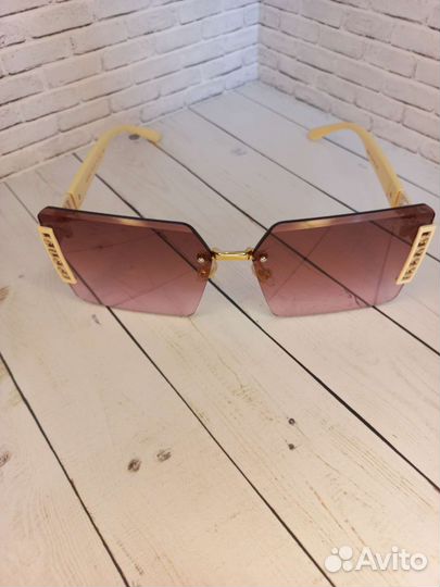 Солнцезащитные очки женские gucci