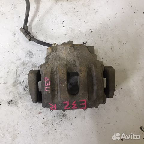 Суппорт передний BMW e32