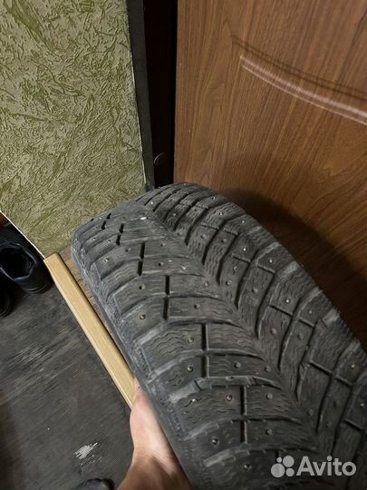 Michelin X-Ice North 4 205/55 R16