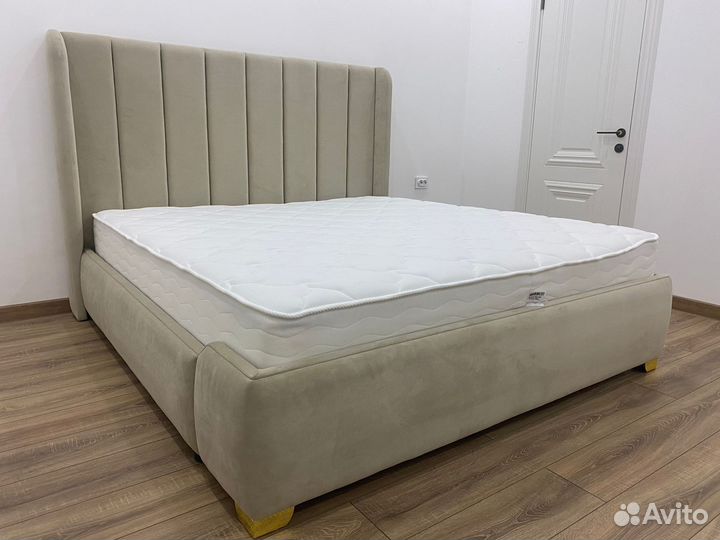 Кровать двуспальная