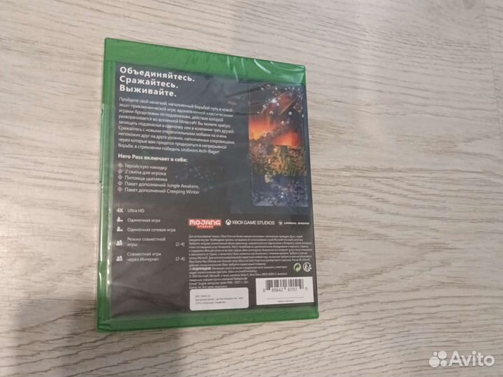 Диск с игрой Minecraft dungeons Xbox one и новый