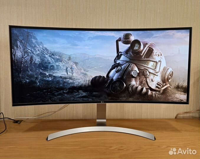 Монитор LG 34UC99-W (34 дюйма, 3440x1440)