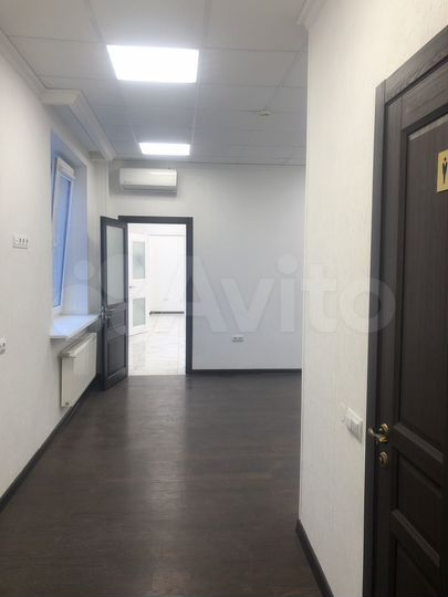 Офисы 25м² и 65м2(трехкомнатный)