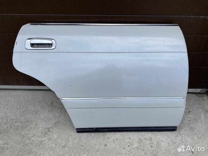 Дверь задняя правая Toyota Crown 14