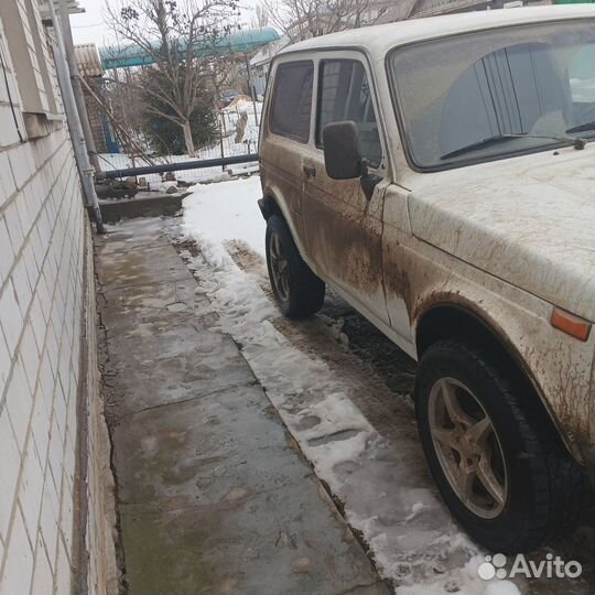 LADA 4x4 (Нива) 1.7 МТ, 2000, 127 000 км