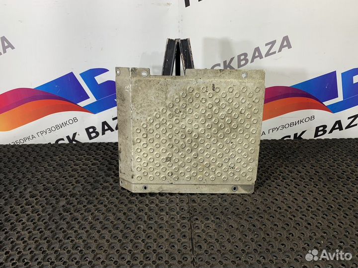 Защита глушителя верхняя