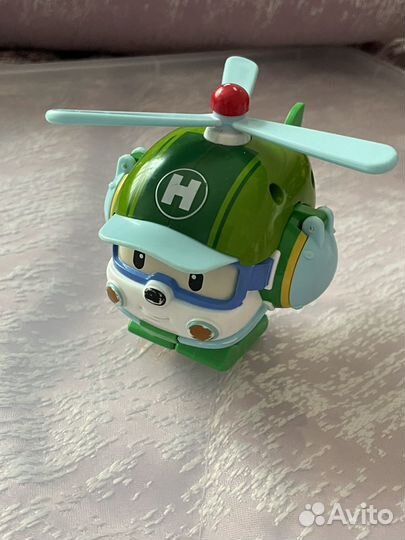 Робокар поли