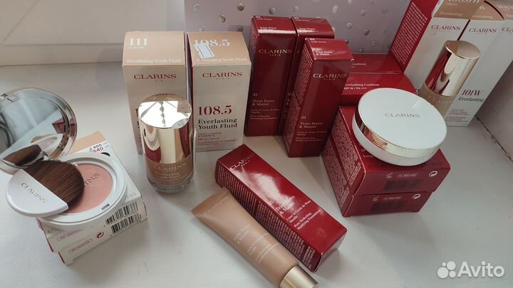 Clarins тональный крем и румяна