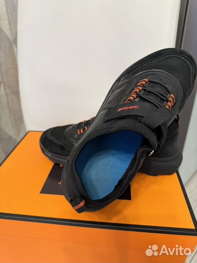 Кроссовки детские