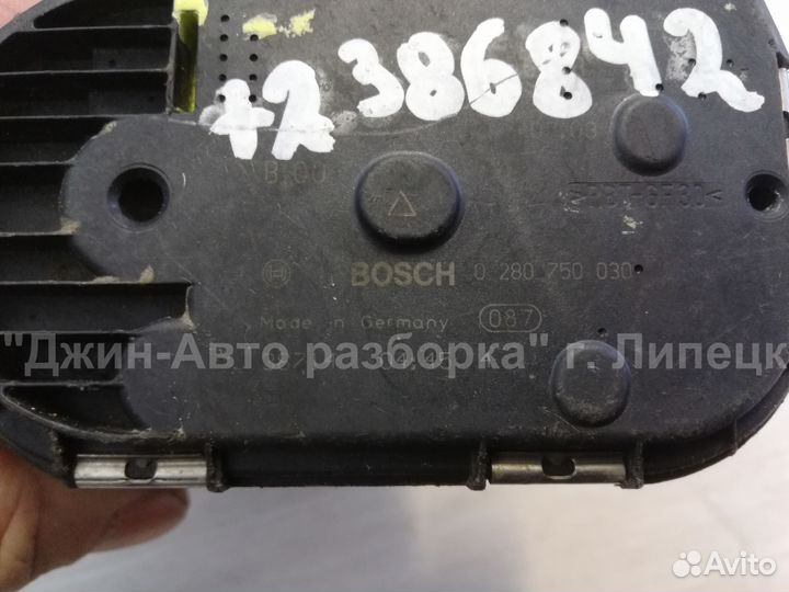 Заслонка дроссельная Passat B5 Audi A4 2.4 2.8 3.0