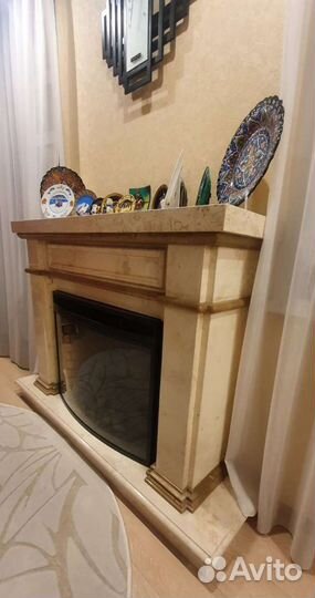 Камин из натурального мрамора