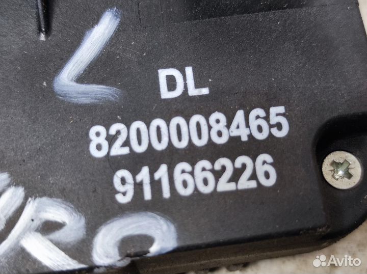 Замок двери сдвижной для Opel Vivaro A 8200008465