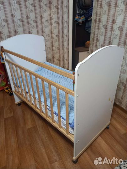 Детская кроватка