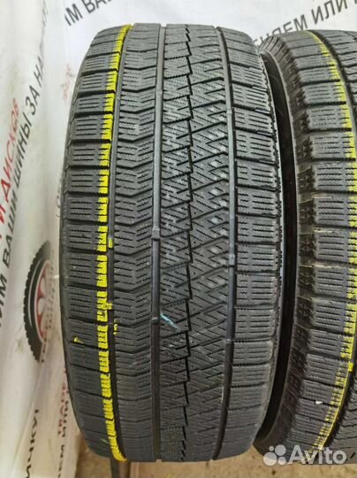 Bridgestone Blizzak VRX2 215/55 R17 94V