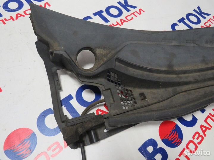 Жабо nissan leaf ZE0