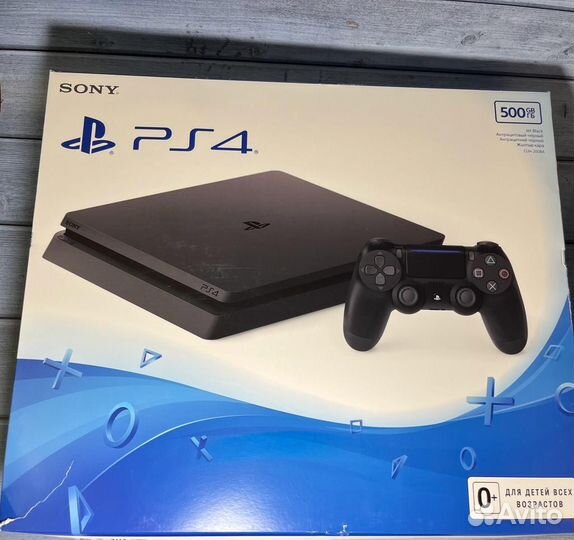Sony Playstation 4 slim + UFC 4