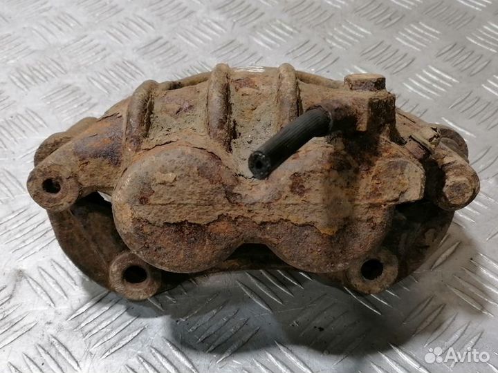 Суппорт передний правый Ford Transit 2000-2006