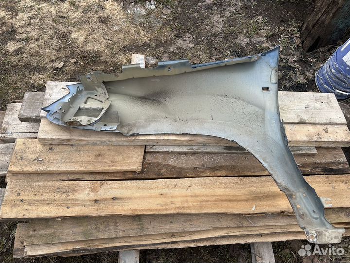Крыло переднее правое Рено Дастер