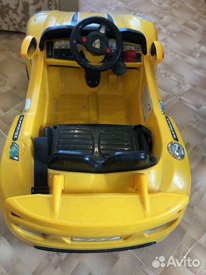 Детская машина на аккумуляторе с пультом