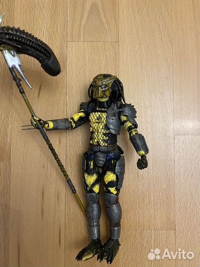 Хищник Оса голова Чужого neca