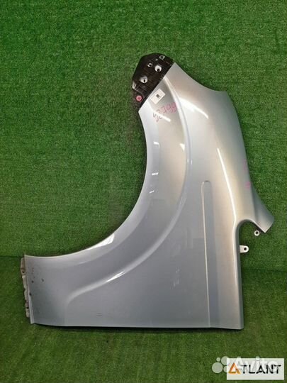 Крыло переднее левое toyota porte