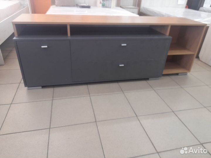 Тумба под тв. Новая. В наличии