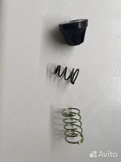 Гайка эксцентрика и пружина