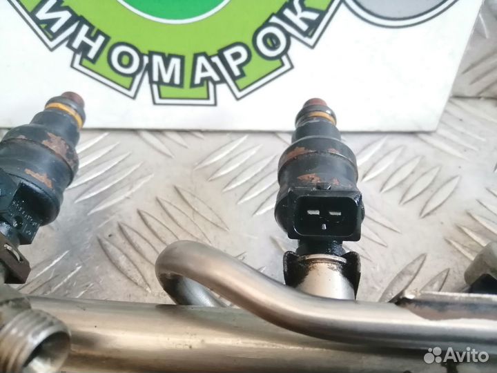 Рампа топливная Audi A4 B5 1.8 ADR 125 л.с 1996г