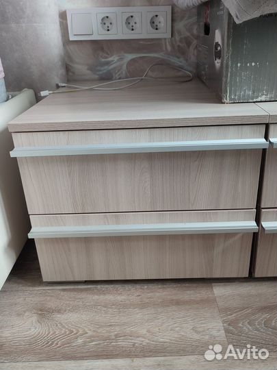 Тумба прикроватная