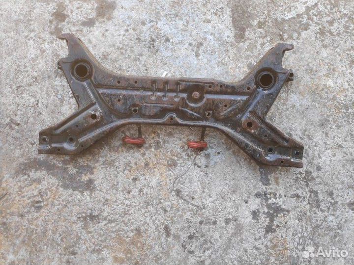 Подрамник передний Mitsubishi Colt Z32A 3A91