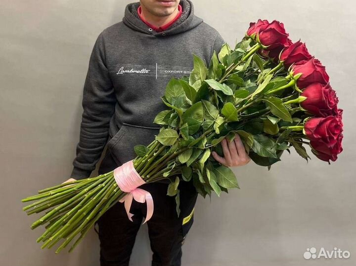 Эквадорская метровая роза с доставкой Новосибирск