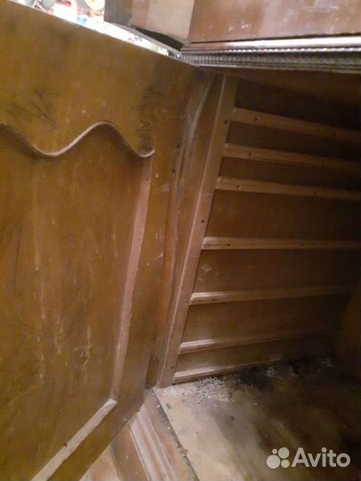 Старинный буфет