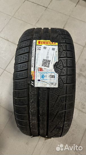 Pirelli Winter Sottozero 240 Serie II 255/35 R18 94V
